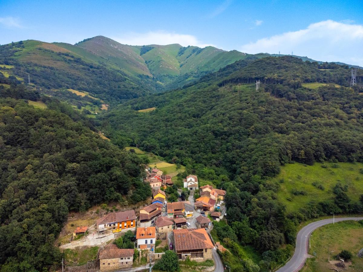 Apartamentos Rurales San Feliz Pola de Lena Esterno foto